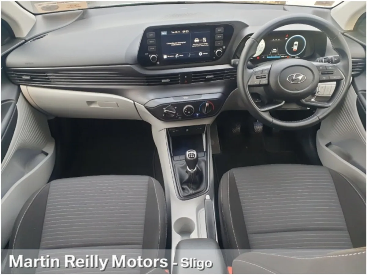 Hyundai i20 Deluxe Plus - Image 2