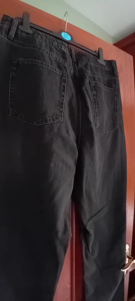 BRAND NEW Trousers - Image 4