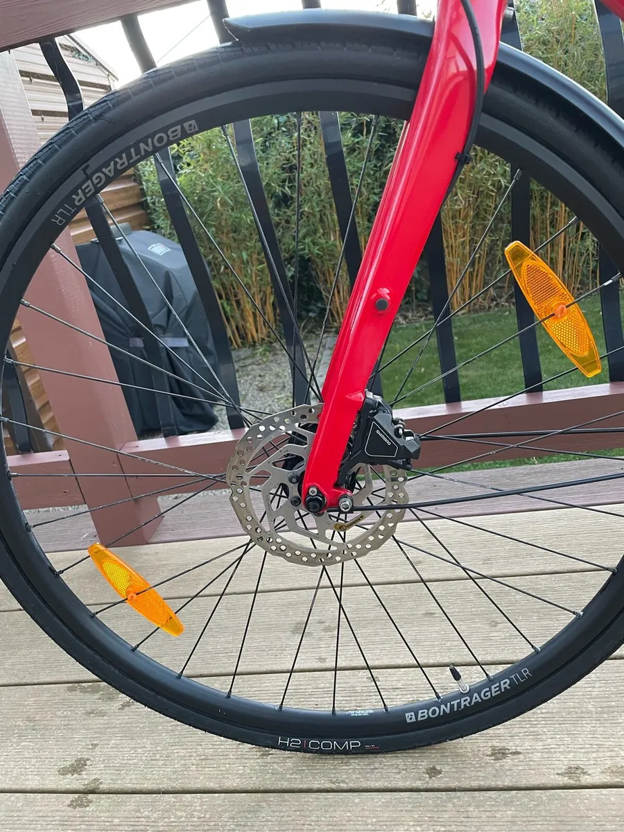 Trek FX3 Hybrid Bike (fully equipped) - Image 4