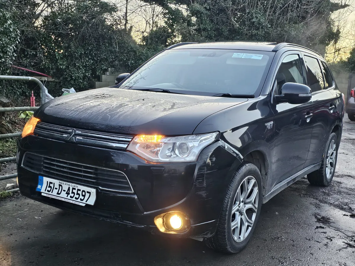 Mitsubishi Outlander 2015 hybrid automatic - Image 4