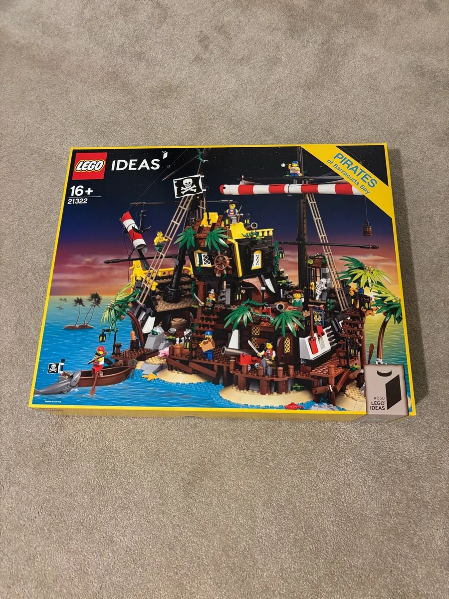 Lego Ideas Pirates of Barracuda Bay 21322 - Image 1
