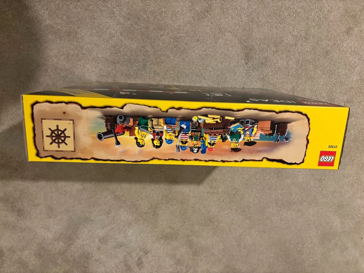 Lego Ideas Pirates of Barracuda Bay 21322 - Image 3