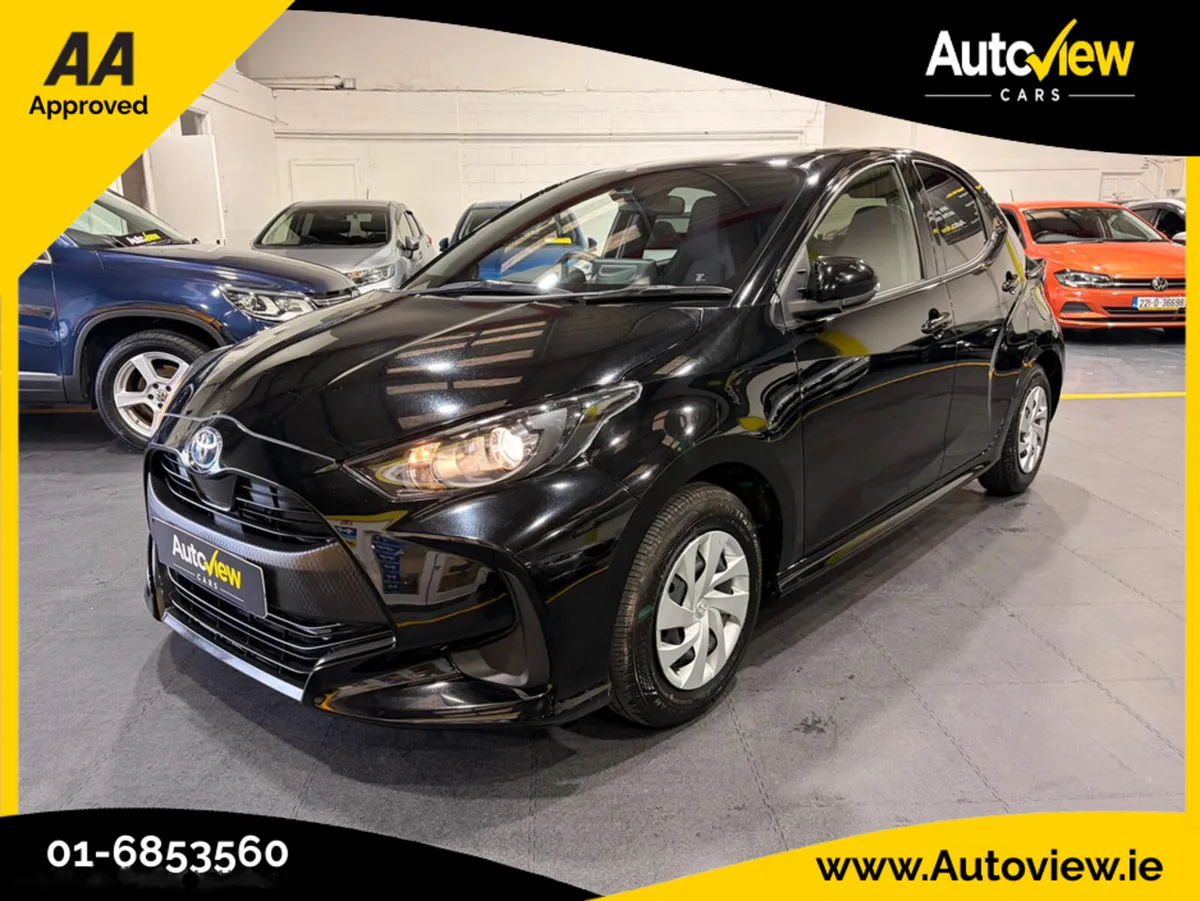 Toyota Yaris 1.5 Self-Charging Hybrid Automatic. A - Image 3