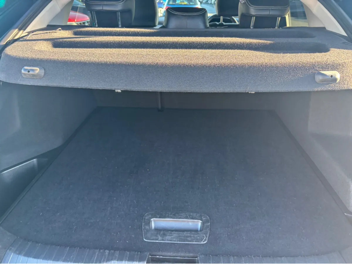 Renault Arkana TECHNO TCE 140 AUTO 5DR - Image 4