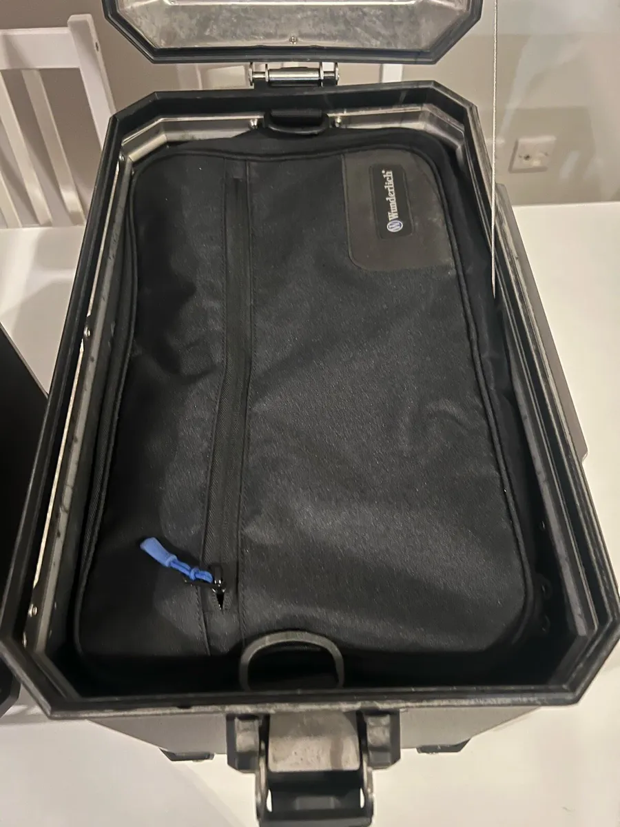BMW Panniers - Image 4