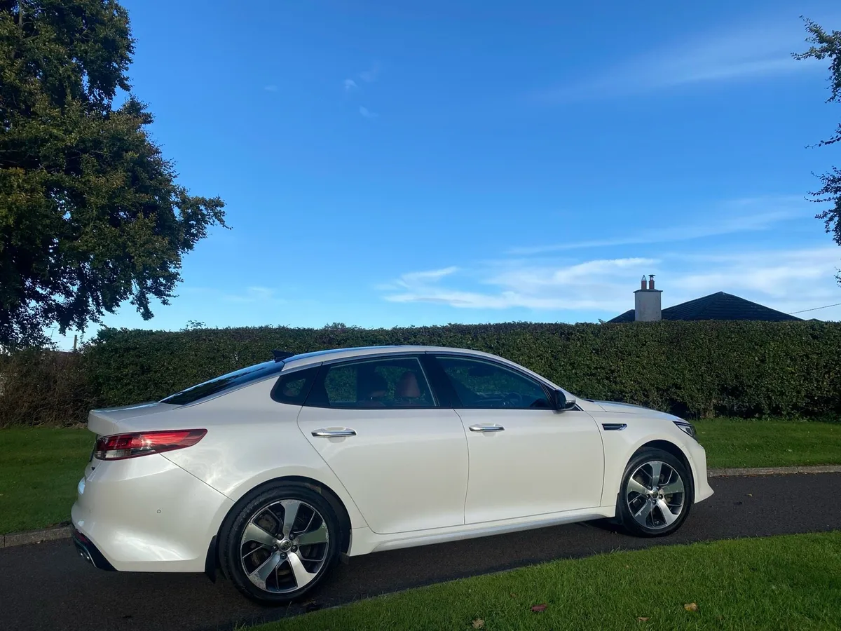 Kia Optima GT model - Image 3