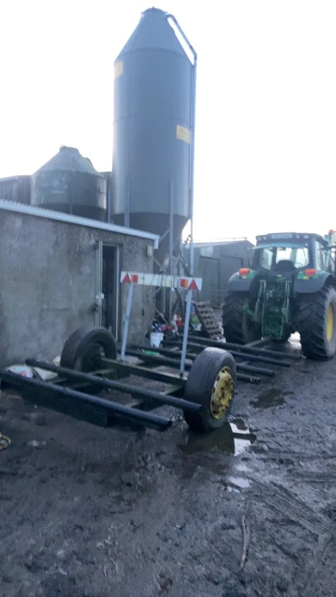 2 bale trailers - Image 4
