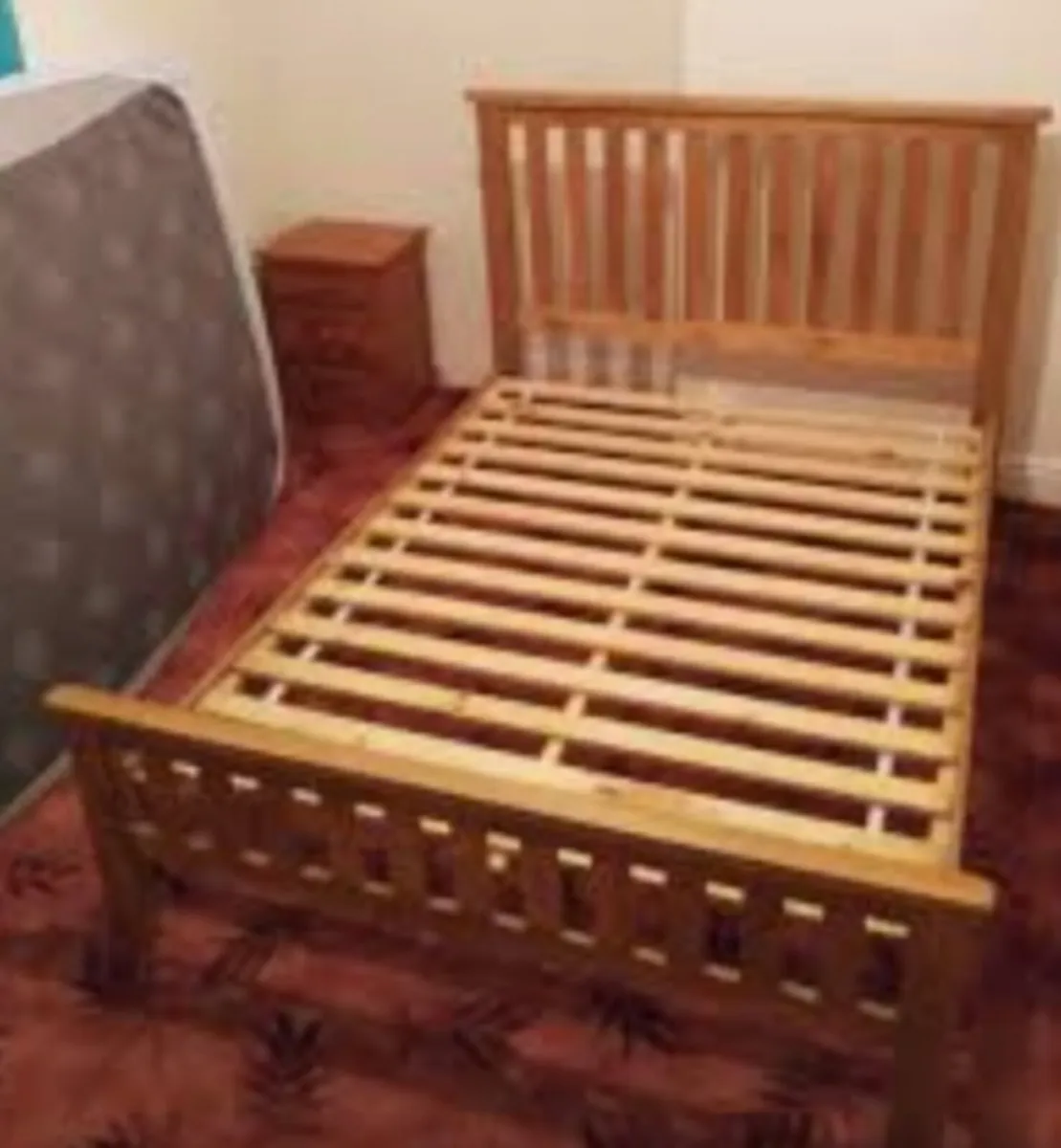 King size pine bed