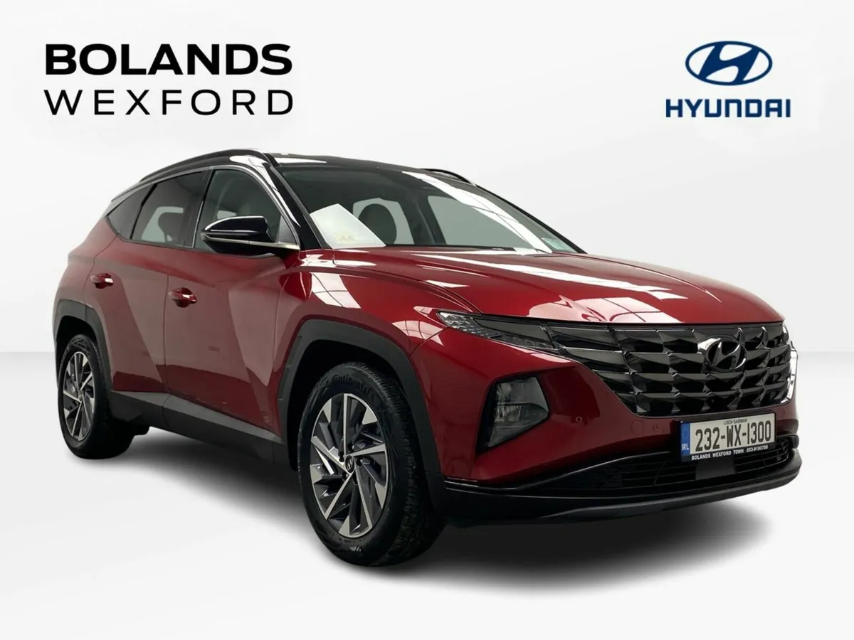 Hyundai Tucson 2WD Executive Plus w 2 Tone Roof - Image 1