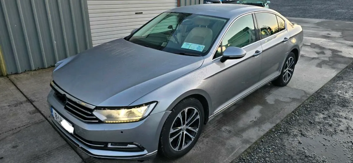 181 VW PASSAT AUTO - Image 1