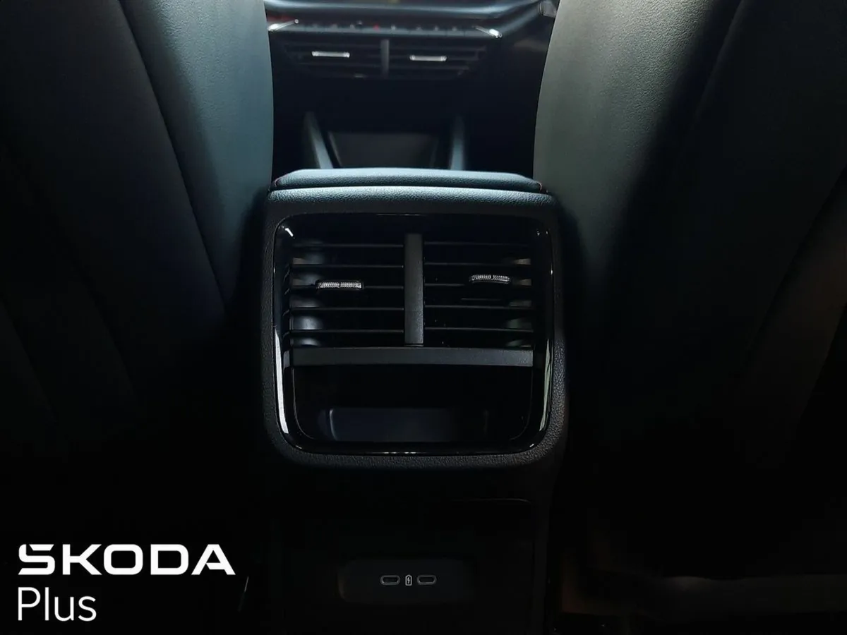 Skoda Octavia **NEARLY EVERY EXTRA POSSIBLE**VRS C - Image 3