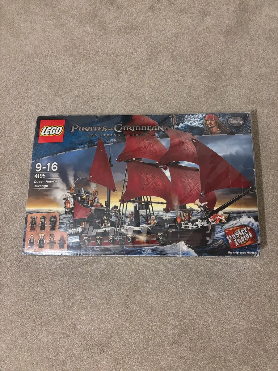 Lego Pirates of the Caribbean Queen Anne’s Revenge - Image 1