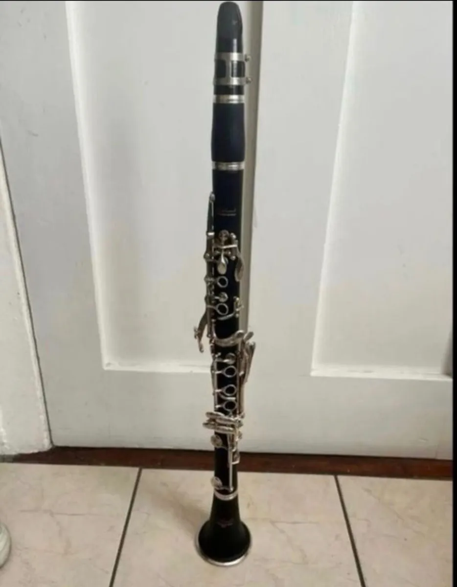 B flat Elkhart Clarinet - Image 1