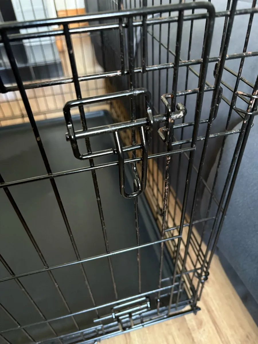 Dog crate - Image 2