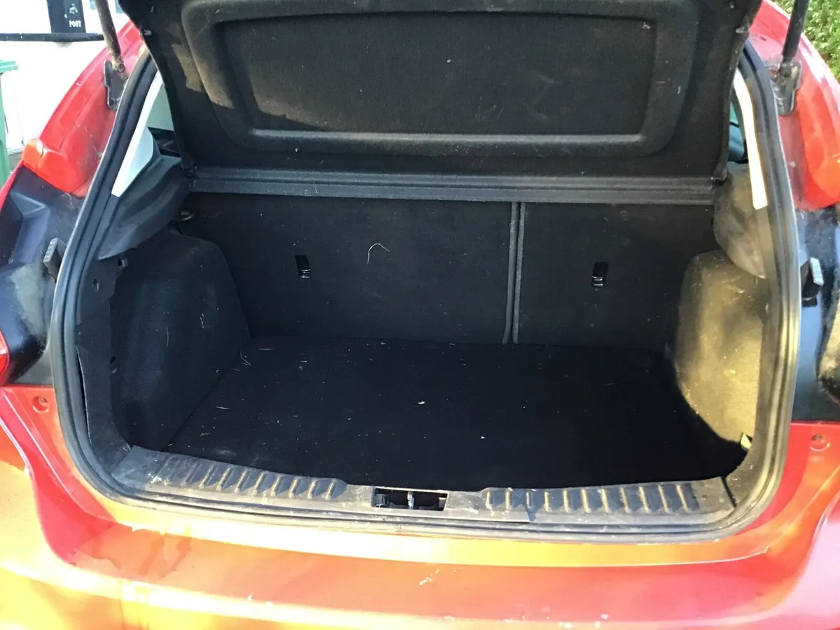 Ford Focus - Image 4