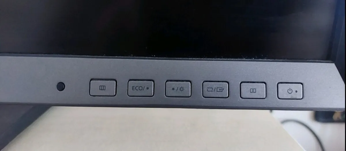 Samsung 32" HD Monitor - Image 3