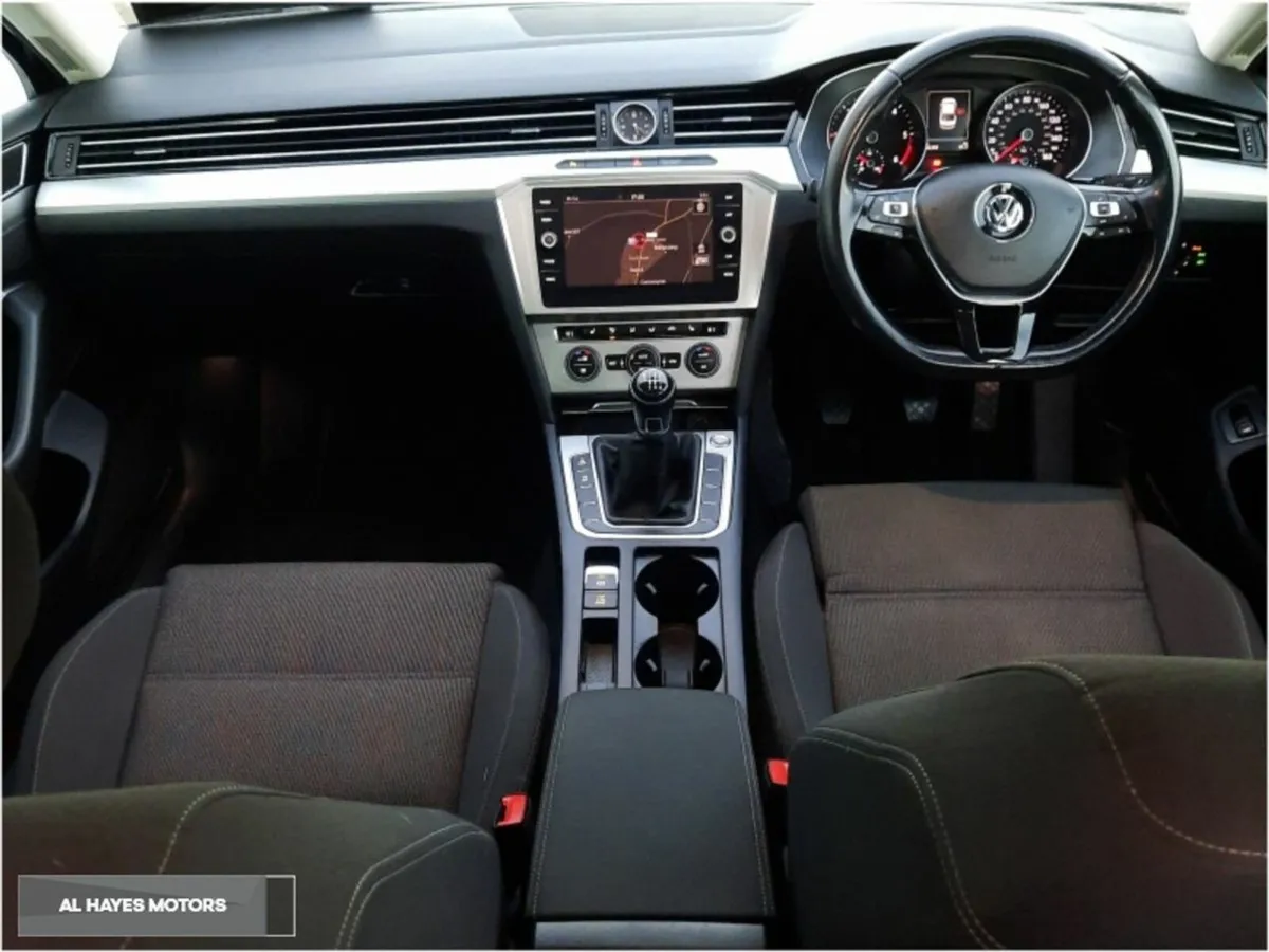 Volkswagen Passat **TINY MILEAGE**2.0 TDI 150HP 18 - Image 2