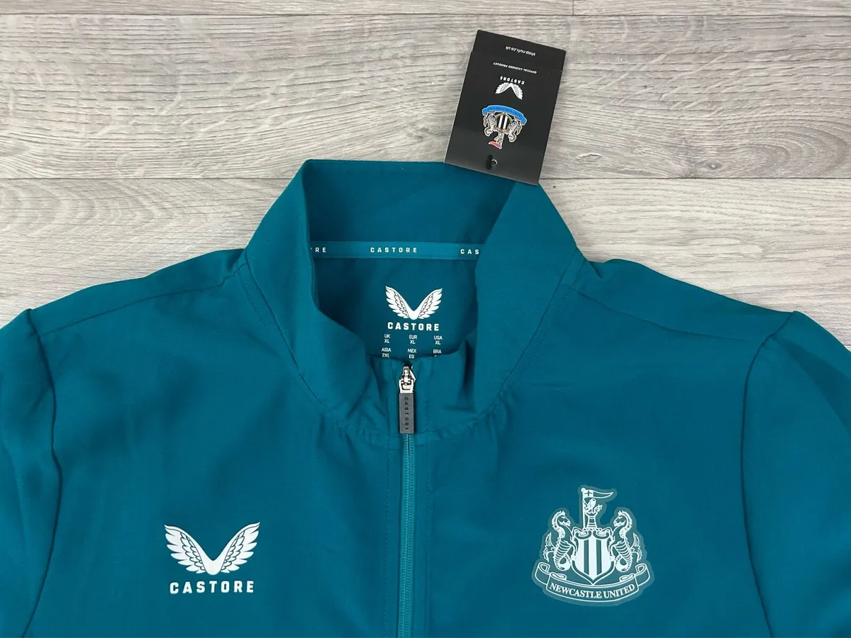 NEW Castore Newcastle United Jacket Mens XL - Image 3