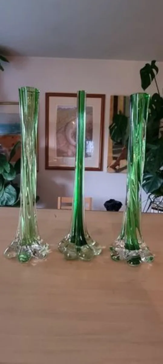 Three vintage elephant foot vases - Image 2