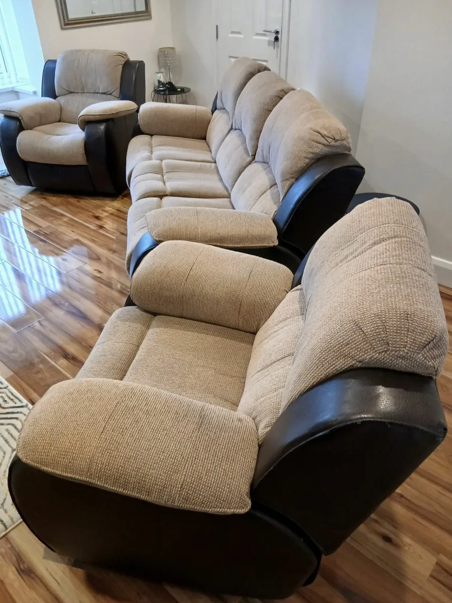 3 piece suite of furniture - Image 2