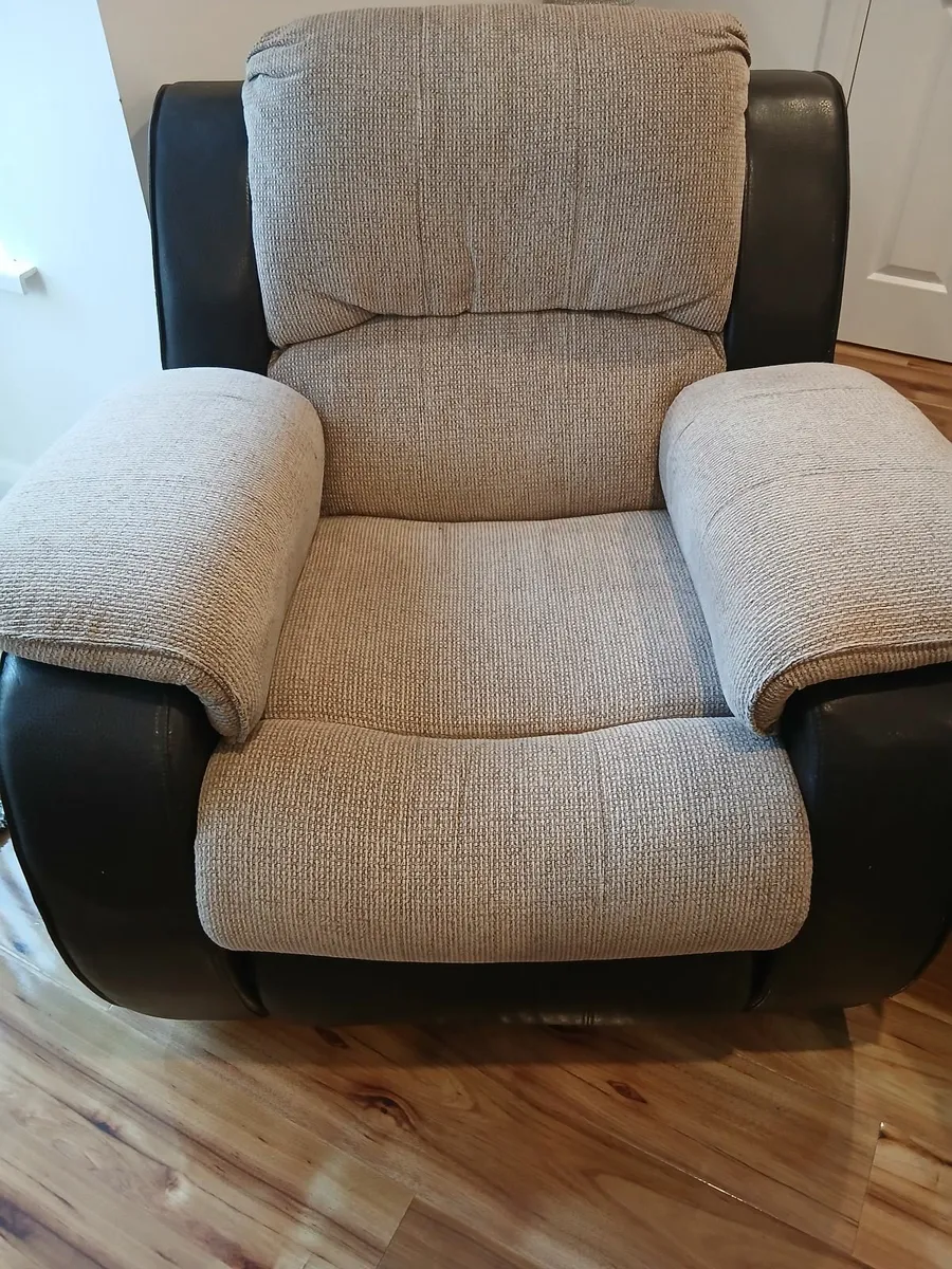 3 piece suite of furniture - Image 4