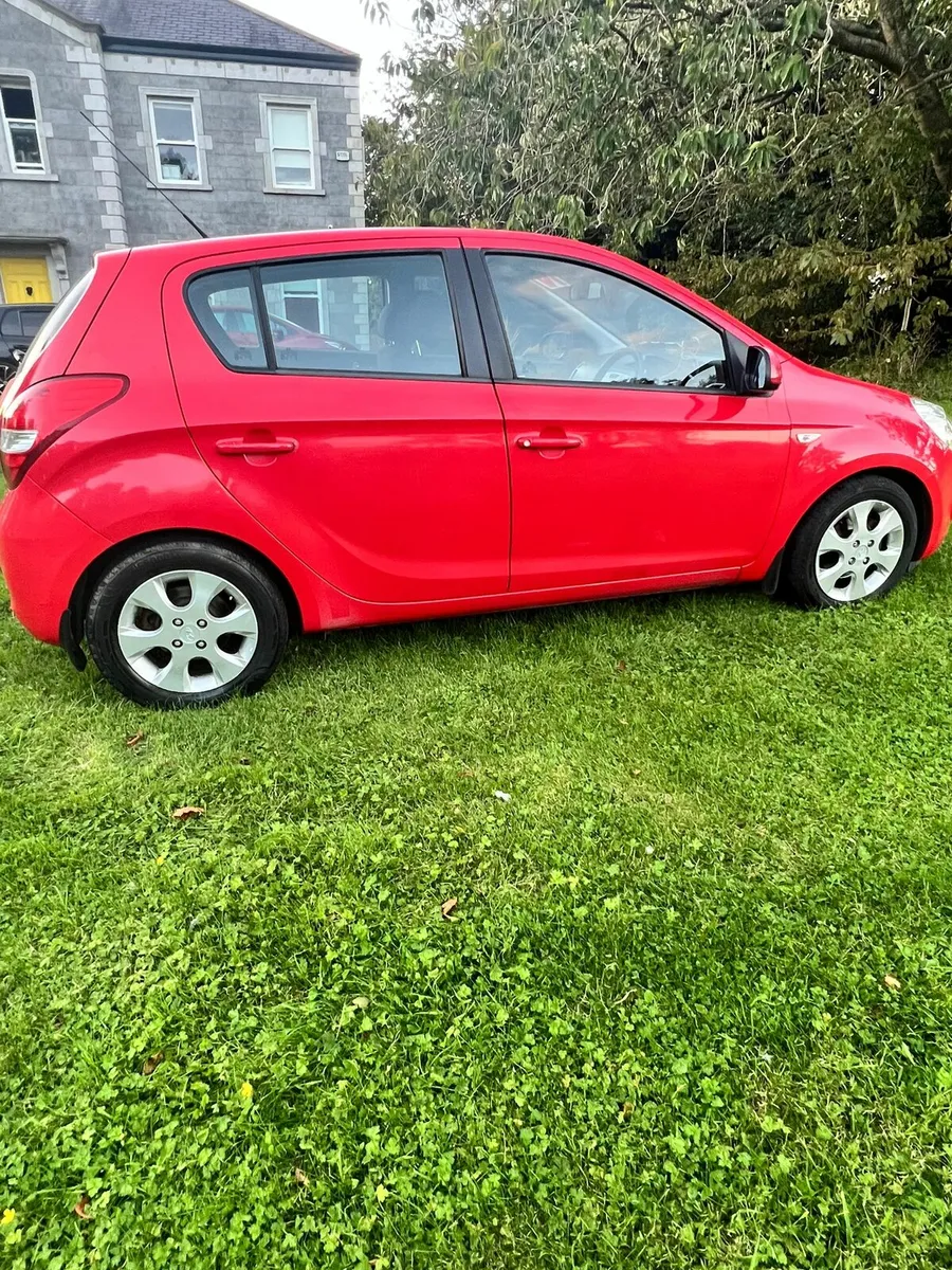 Hyundai i20 - Image 1