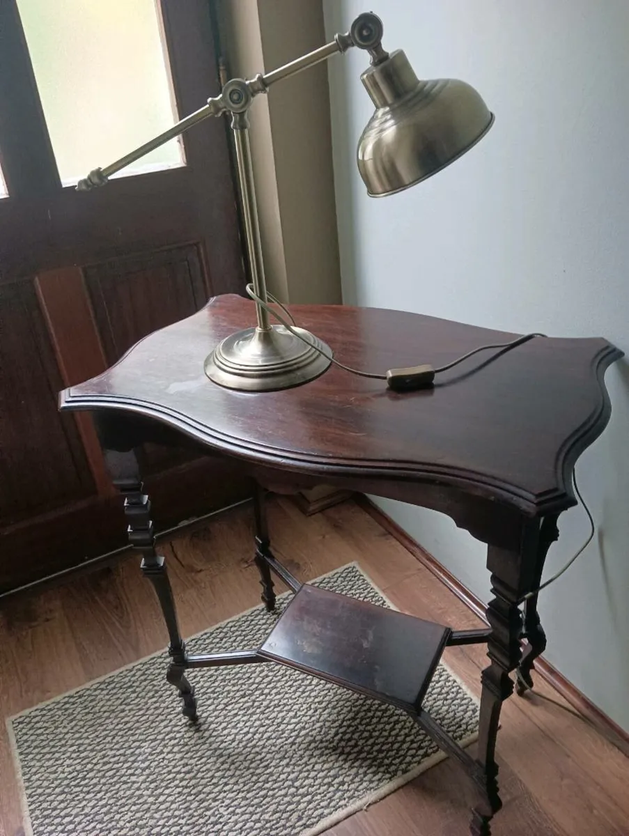 Beautiful desk lamp, like new, - Image 1