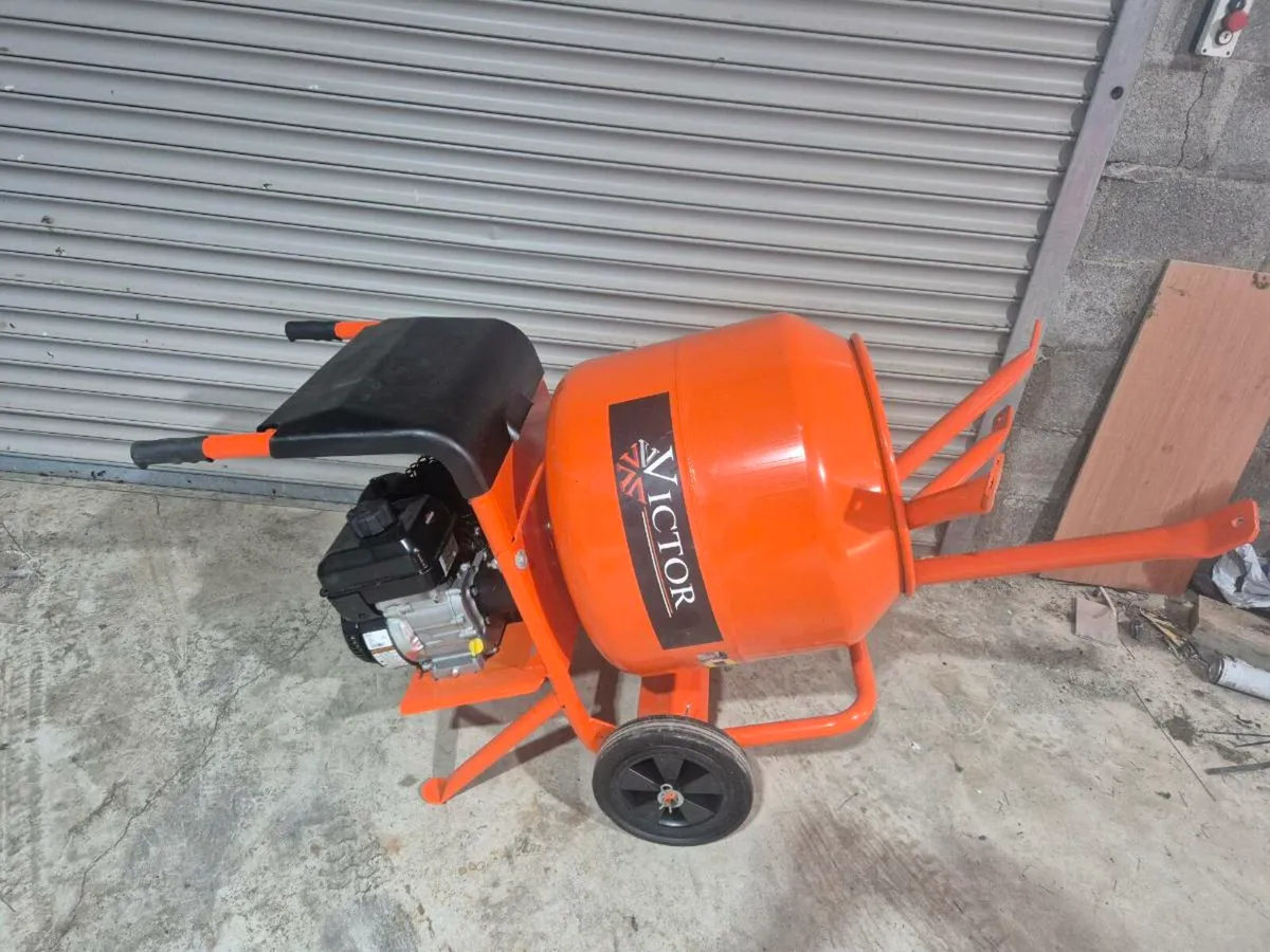 New victor petrol mixer - Image 1