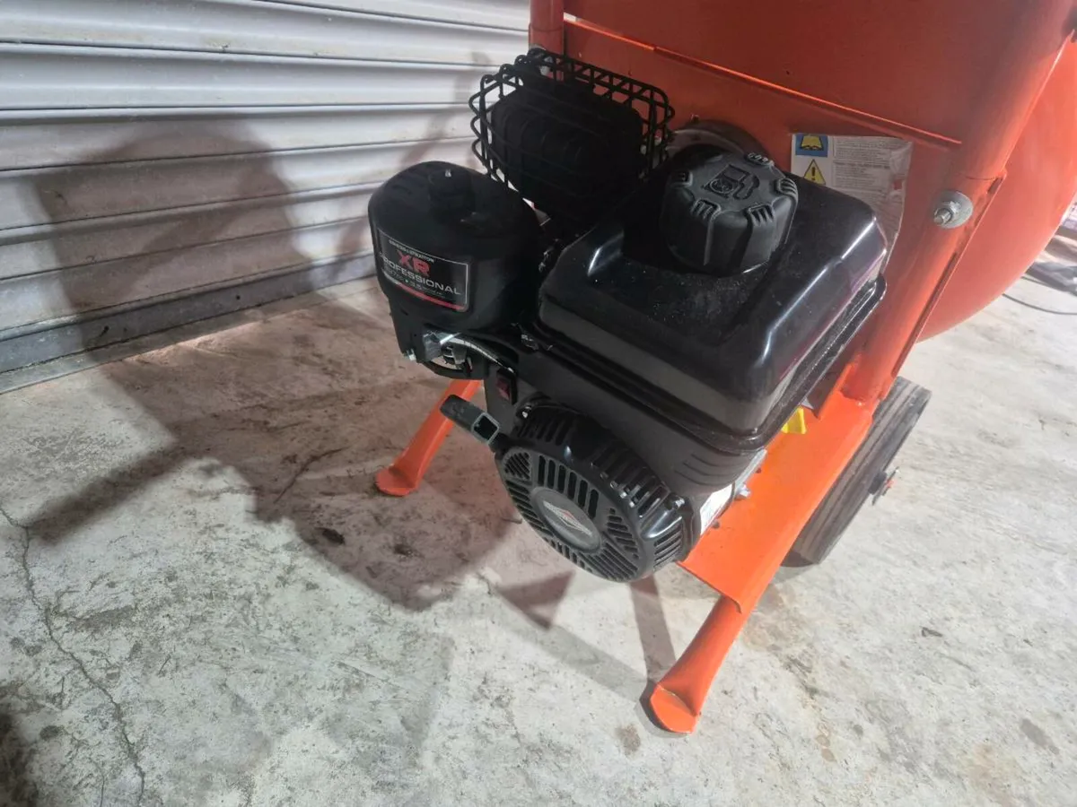 New victor petrol mixer - Image 3