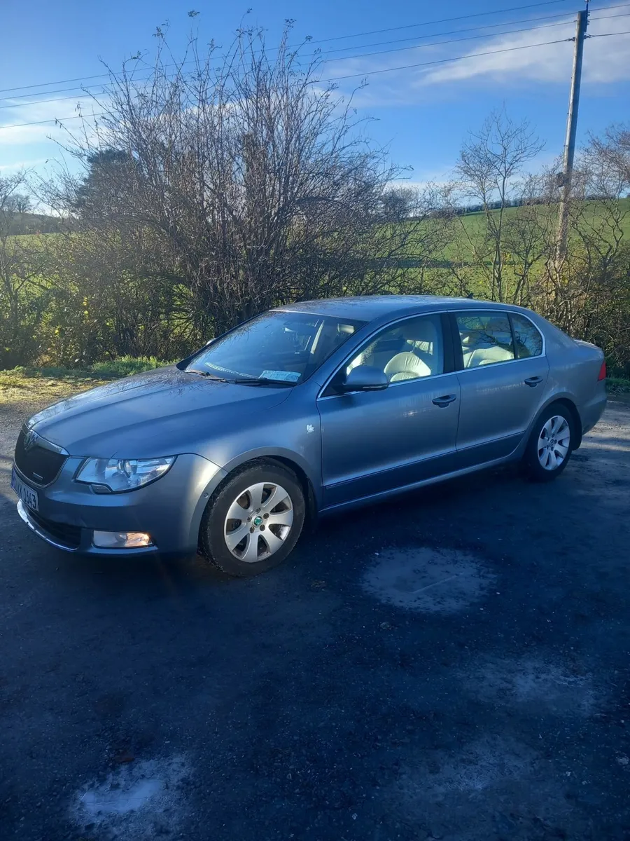 Skoda Superb 2012 - Image 3
