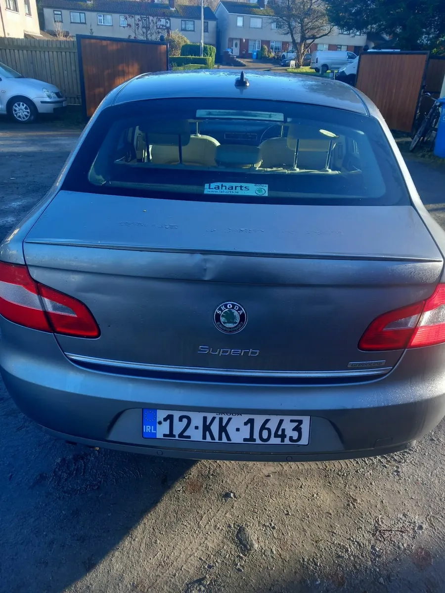 Skoda Superb 2012 - Image 4