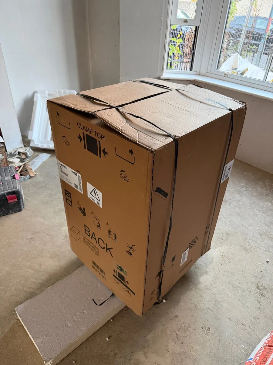 Bosch Series 4 integrated freezer - Image 1