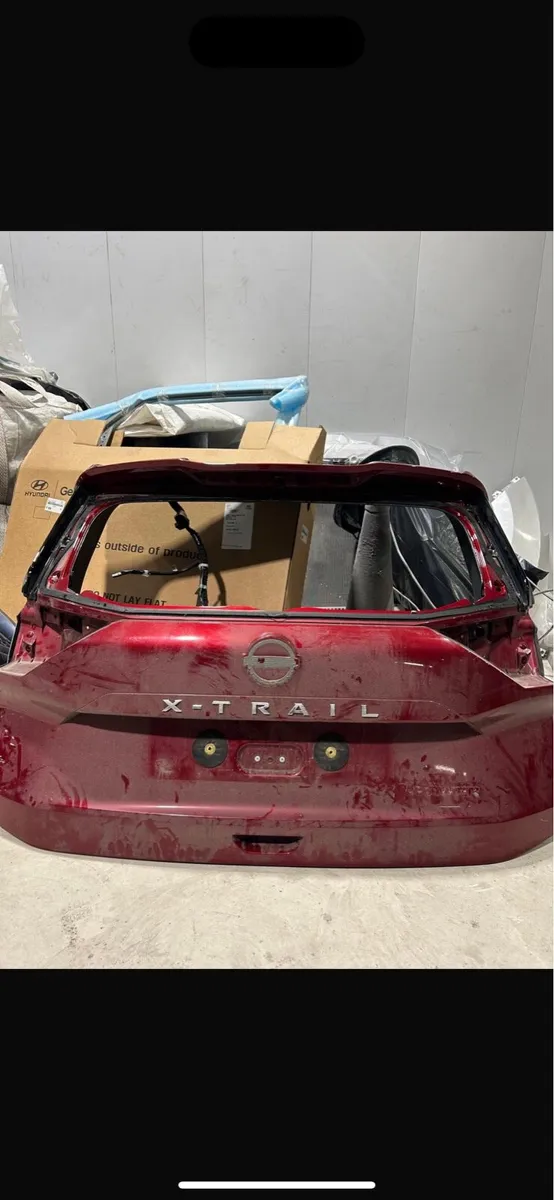 Nissan 2024 X-Trail Tailgate / Boot lid Red - Image 1