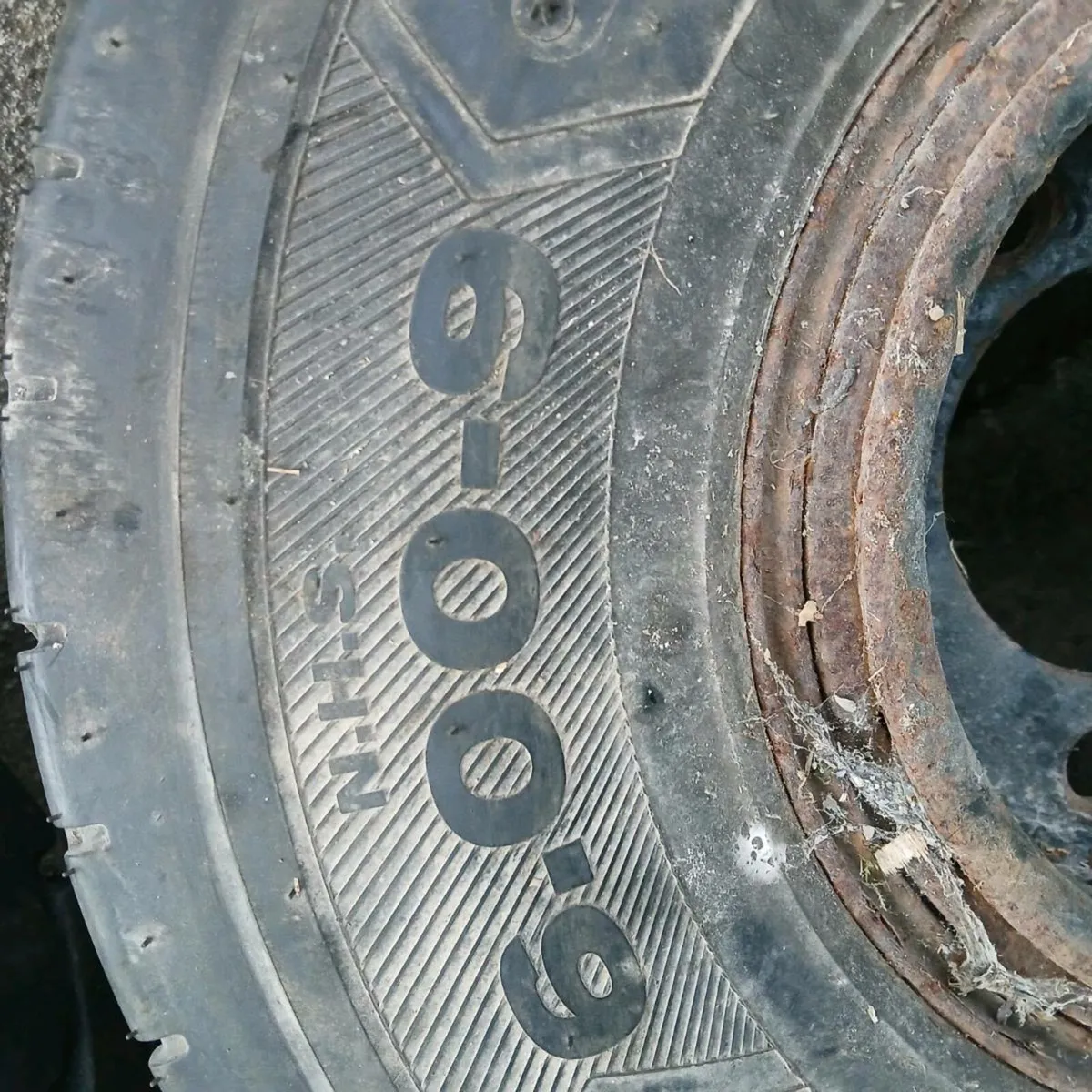 4 wheels and tyres 6.00-9 - Image 4