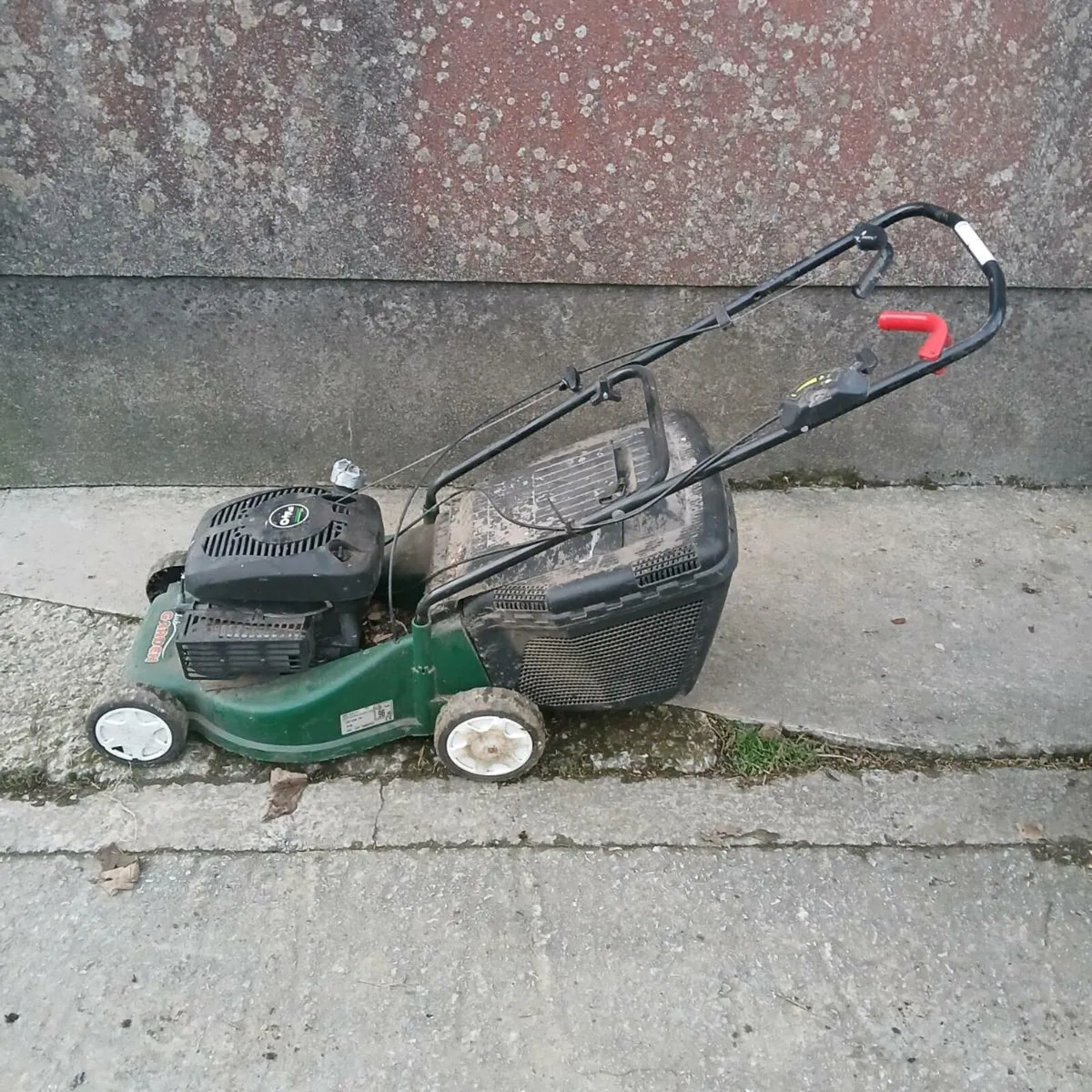 Lawnmower for sale - Image 1