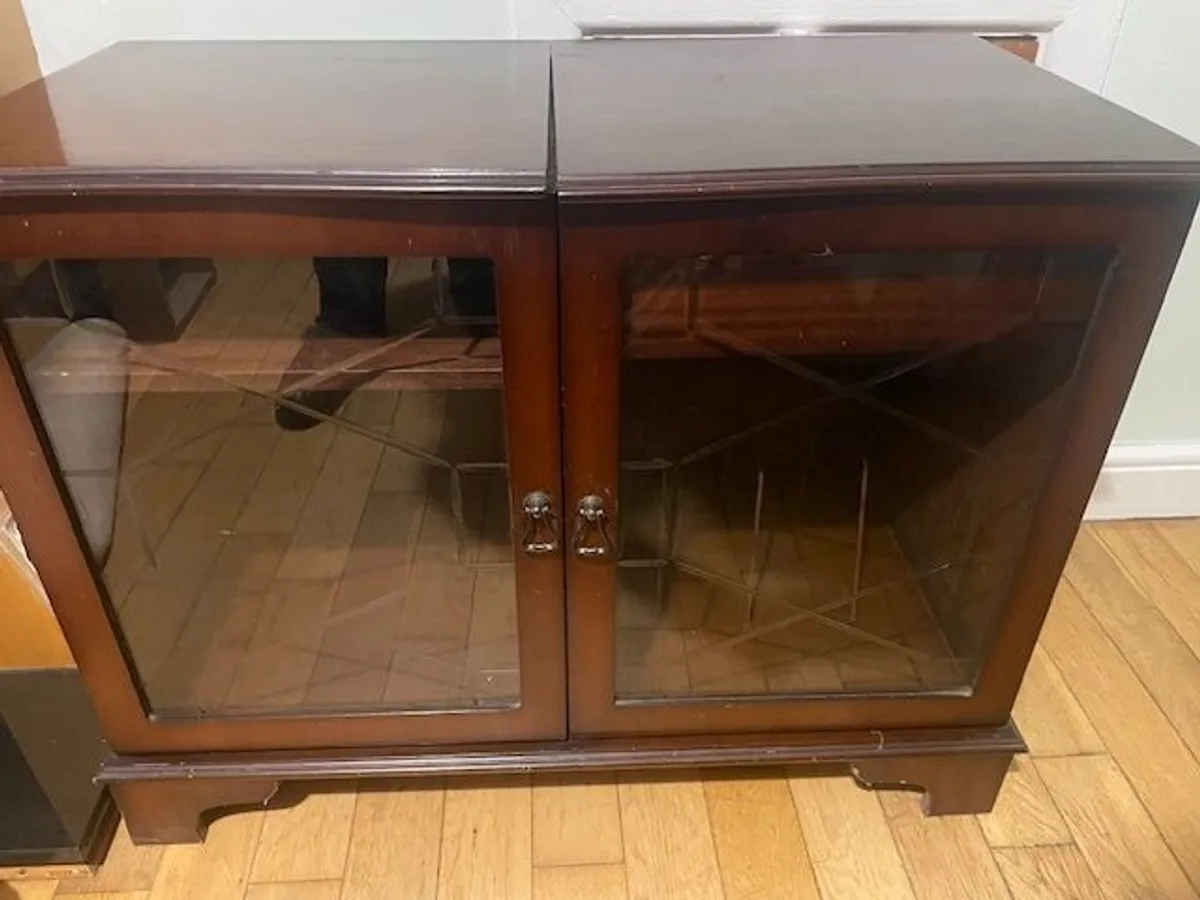 Mahogany Display Unit - Image 1