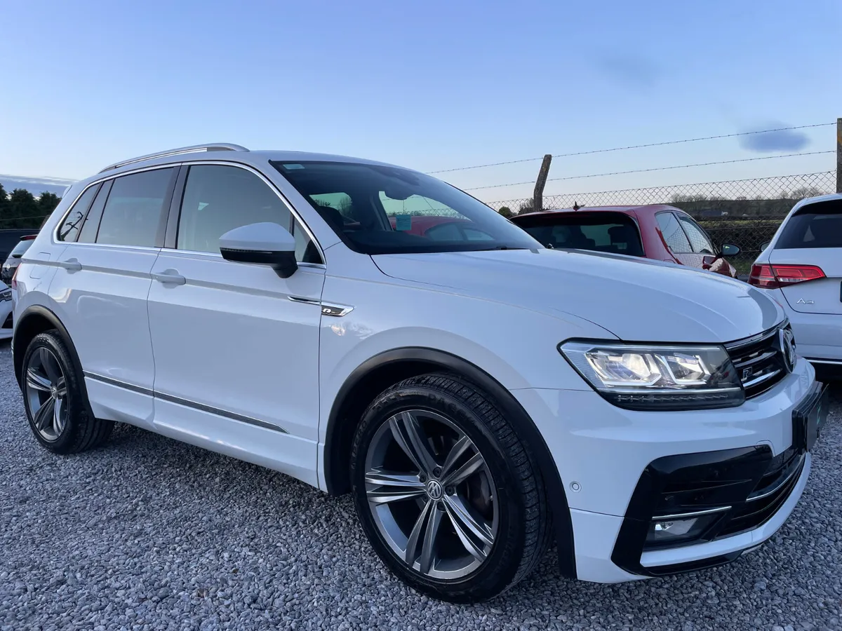 Volkswagen Tiguan R-Line - Image 2