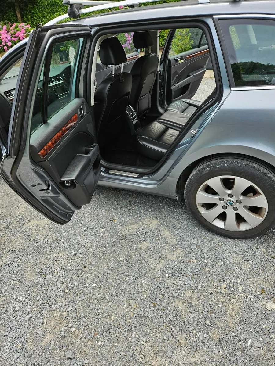 Car in need of  engine. For sale - Image 2