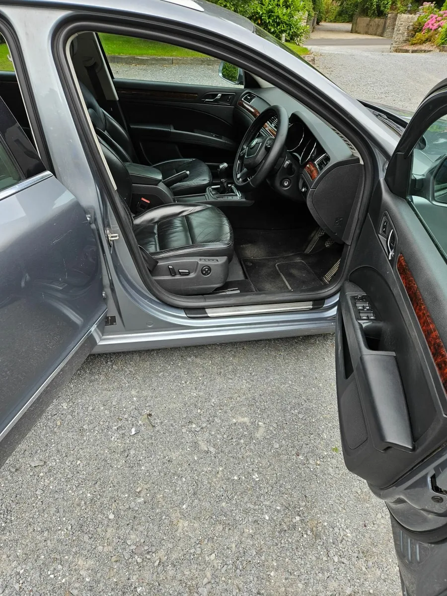 Car in need of  engine. For sale - Image 4