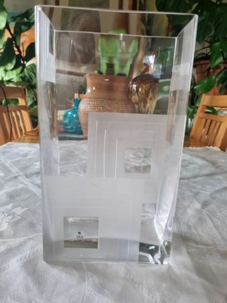 Scandinavian Art Glass Vase SEA Glasbruk Kosta - Image 2