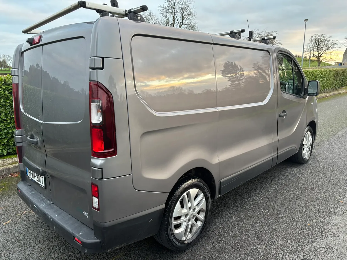 2018 RENAULT TRAFIC SPORT - Image 3