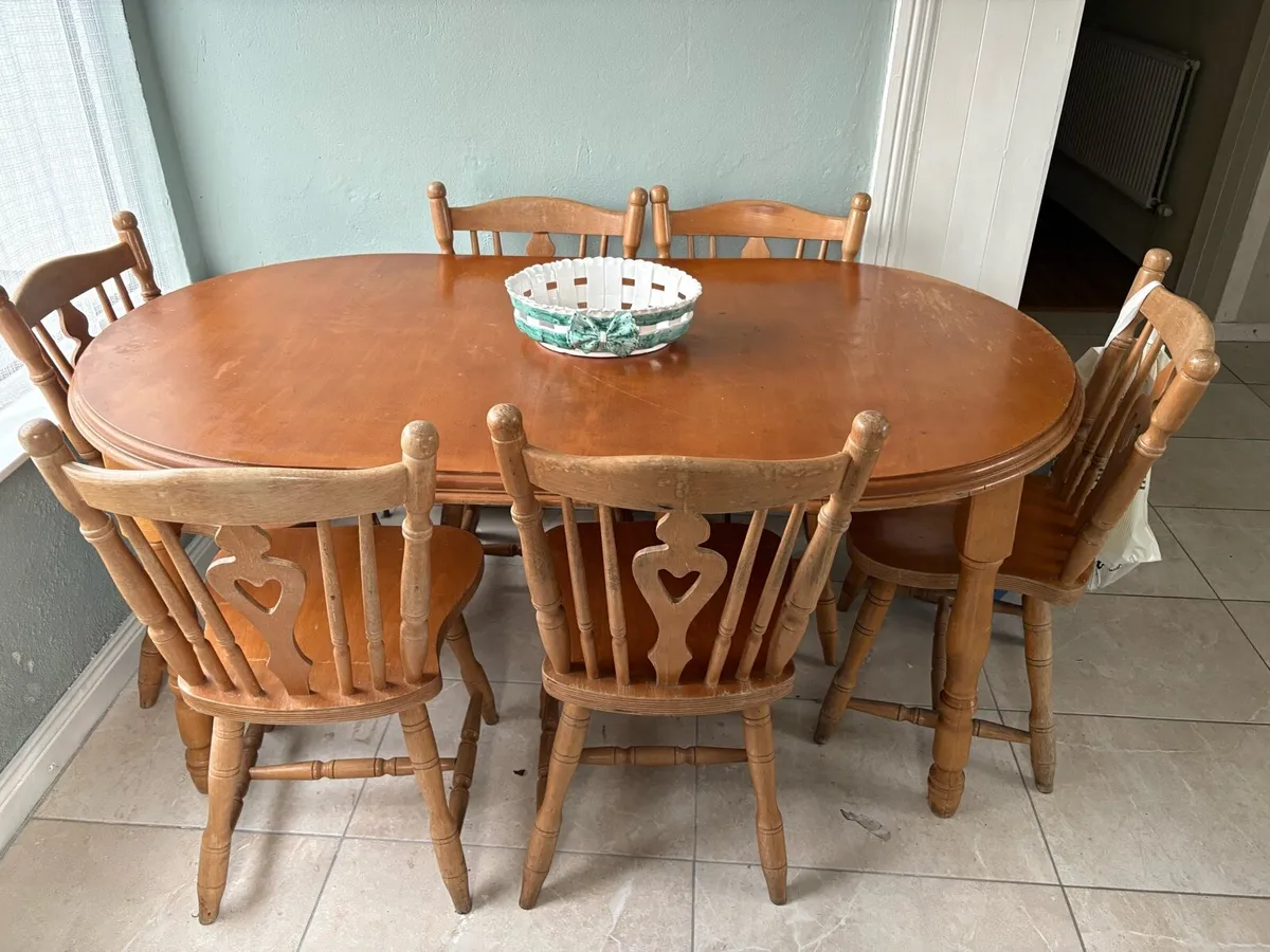 Dining table - Image 1