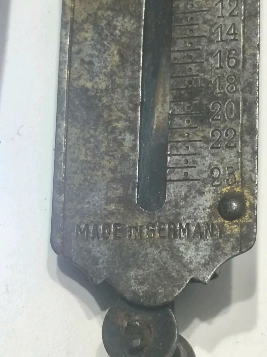 4 Vintage pocket balance scales Abu trout salmon - Image 4