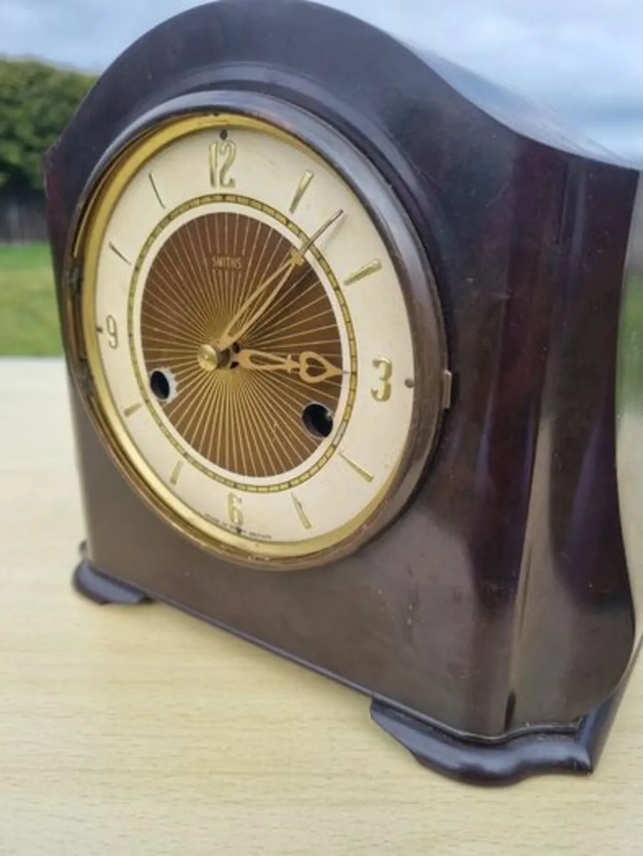Smith Art deco bekelit clock - Image 3
