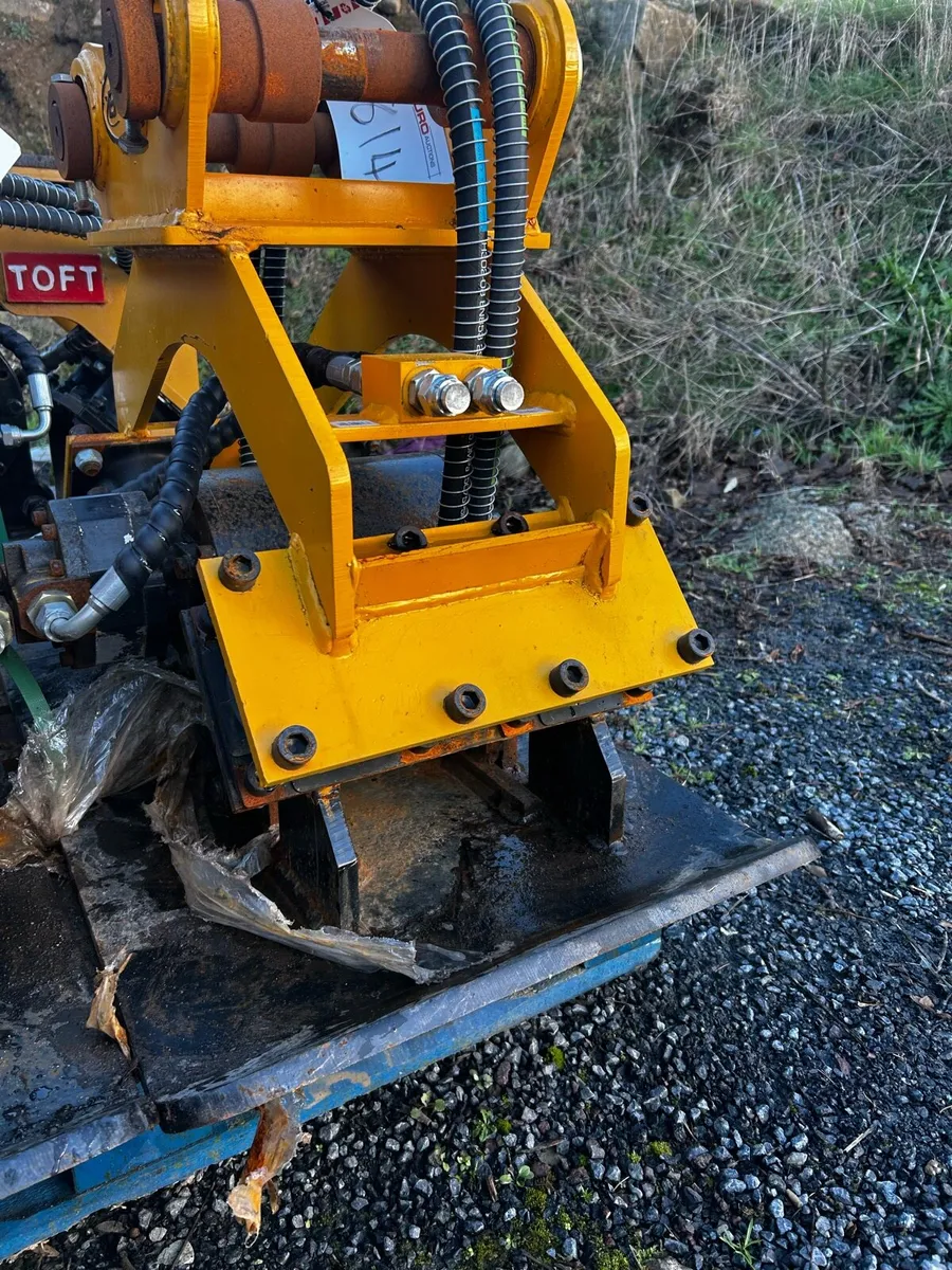 Blk wacker/ compaction plates - Image 2