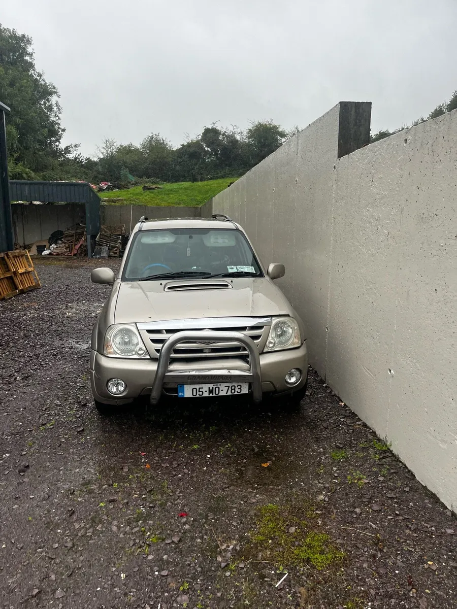 Suzuki Grand Vitara XL7 - Image 2
