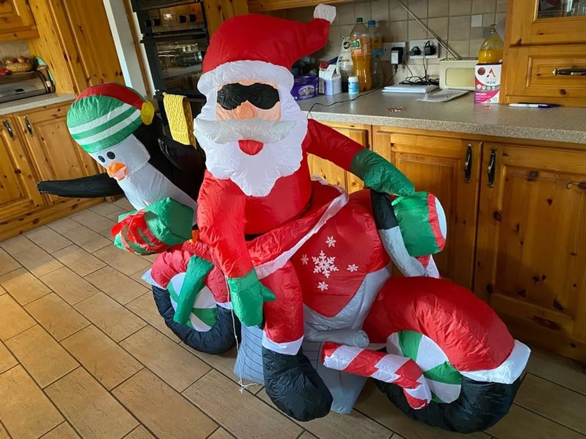 Christmas inflatable decors. - Image 2