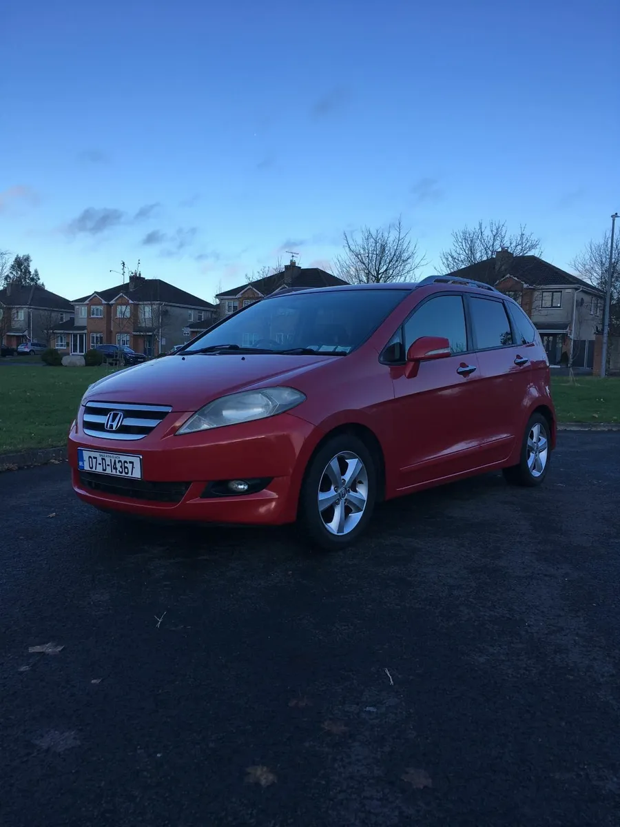 Honda FR-V 2007 6 seats - Image 1