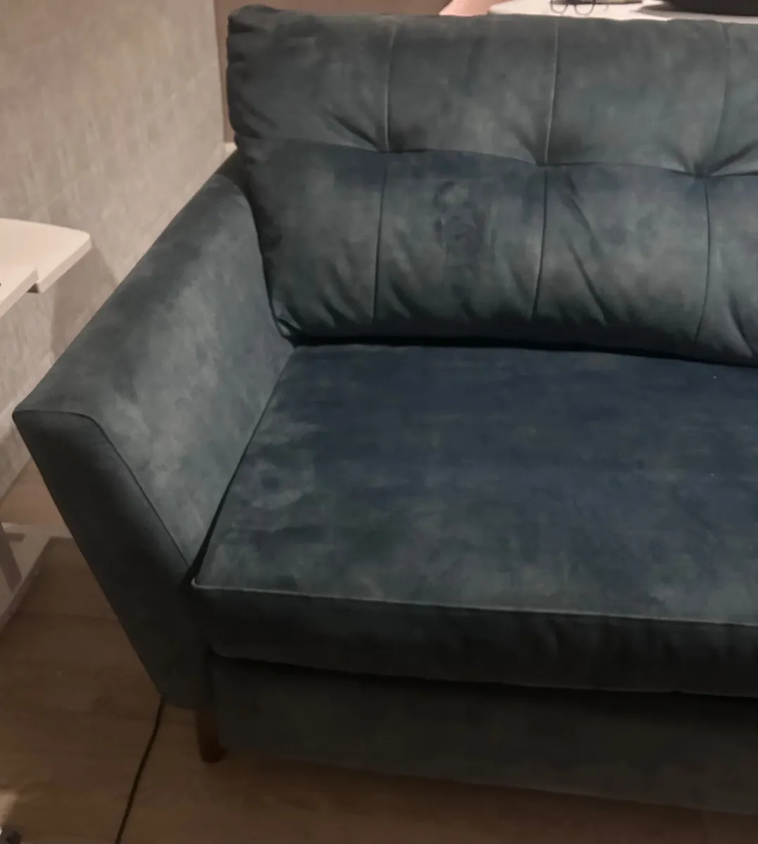 Couch and matching chair - Image 2