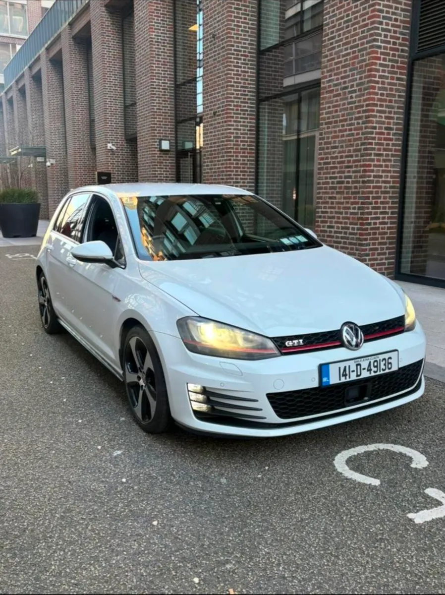Volkswagen Golf GTI - Image 2
